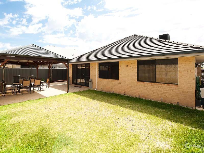 21 Whitehart Entrance, Aveley WA 6069