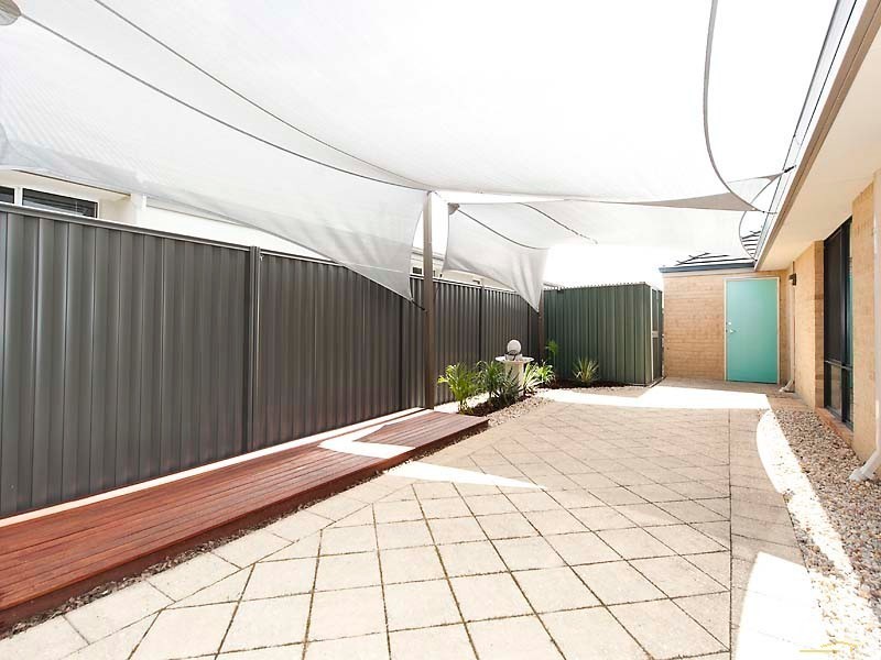 21 Whitehart Entrance, Aveley WA 6069