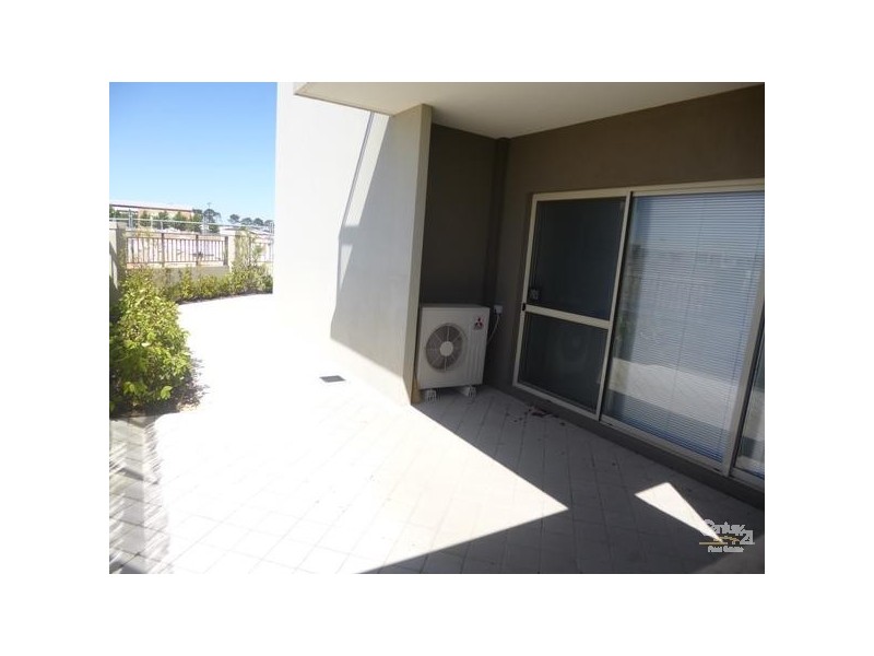 6/2 Villa Pass, Ellenbrook WA 6069