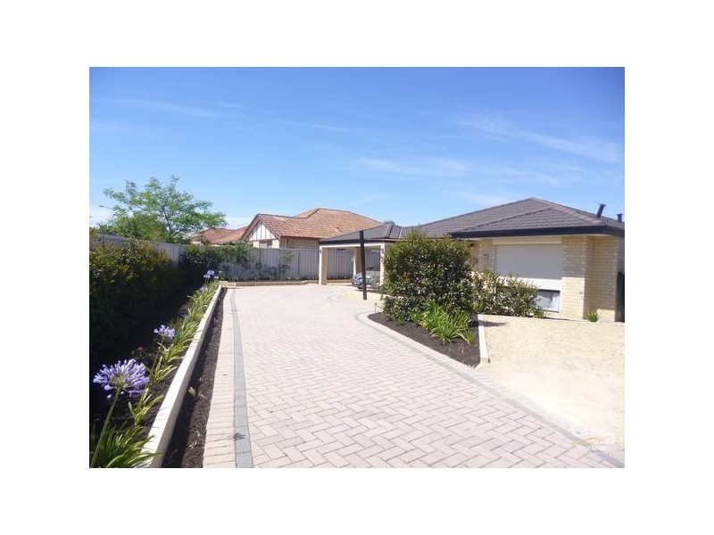 9 Blanc Close, Caversham WA 6055