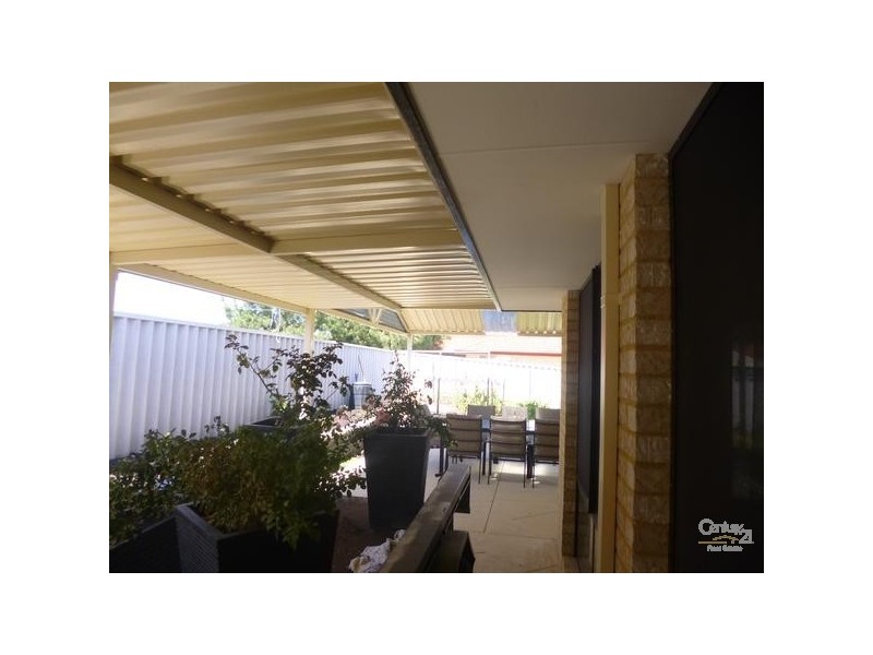 9 Blanc Close, Caversham WA 6055