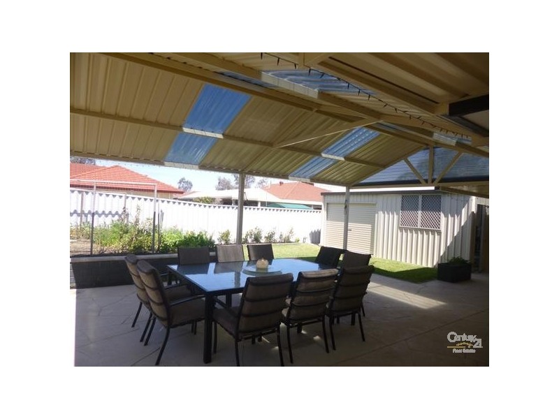 9 Blanc Close, Caversham WA 6055