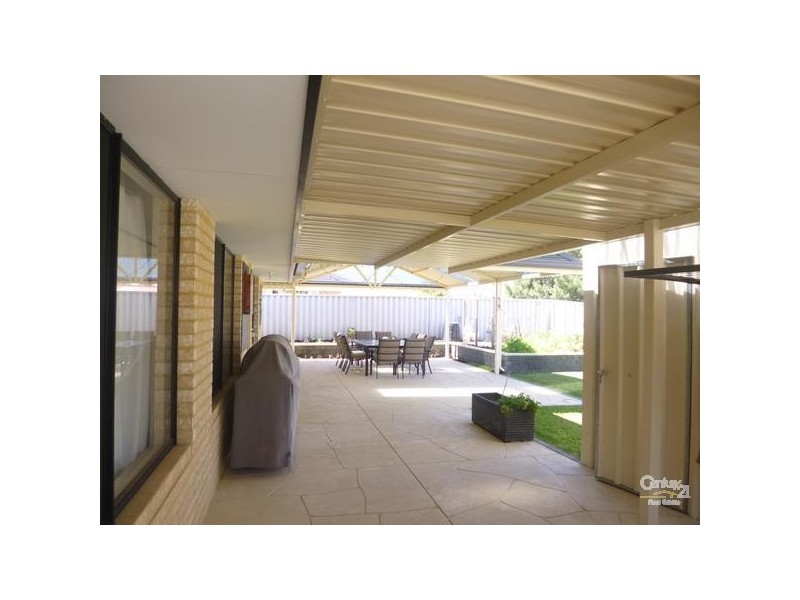 9 Blanc Close, Caversham WA 6055