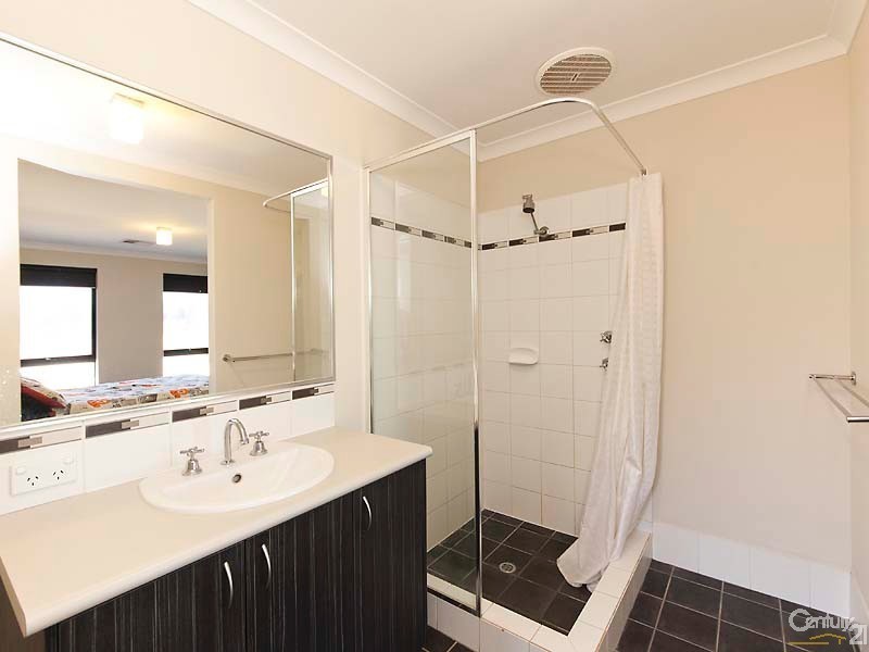 5 Cape Gardens, Ellenbrook WA 6069