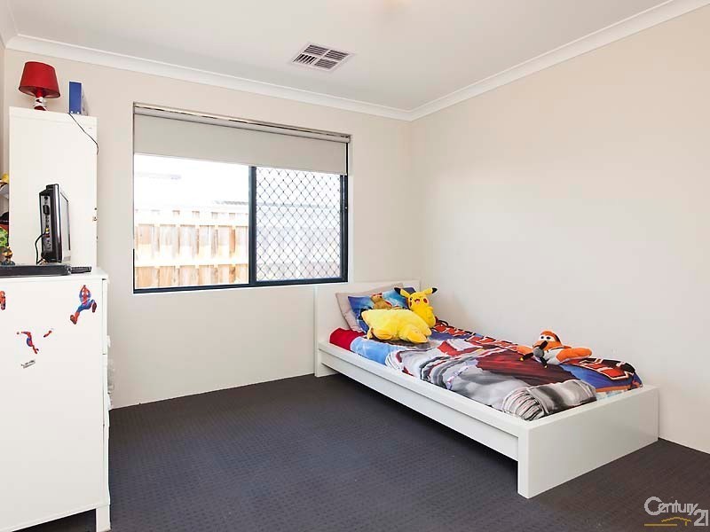 5 Cape Gardens, Ellenbrook WA 6069