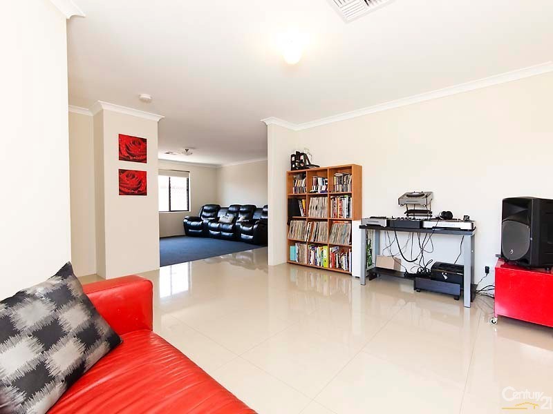 5 Cape Gardens, Ellenbrook WA 6069