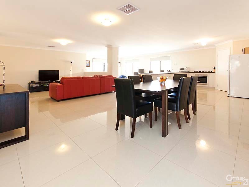 5 Cape Gardens, Ellenbrook WA 6069