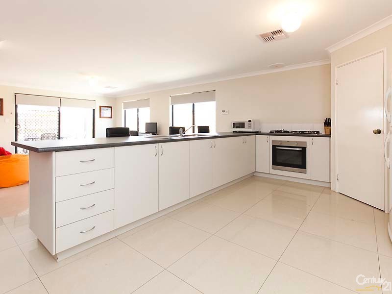 5 Cape Gardens, Ellenbrook WA 6069