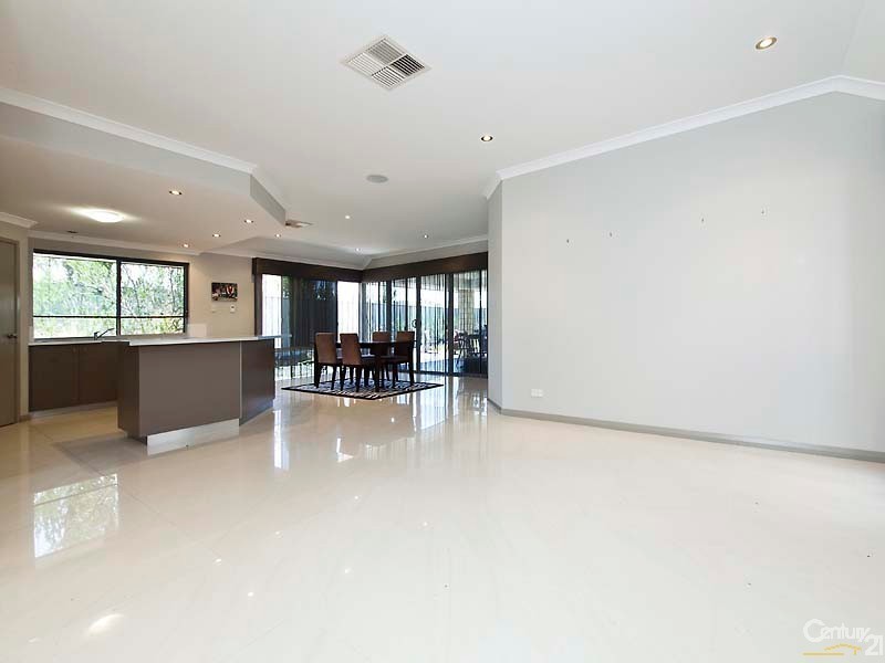 141 Elmridge Parkway, Ellenbrook WA 6069