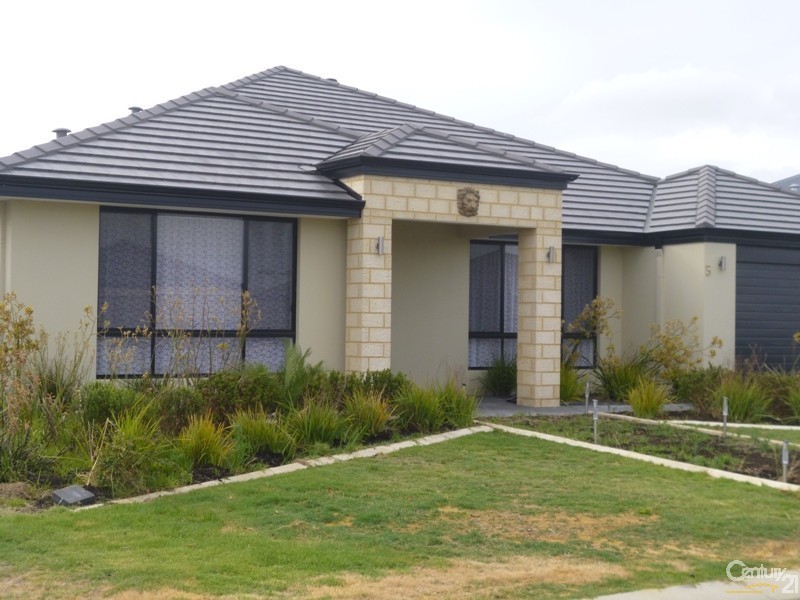 5 Loveday Street, Ellenbrook WA 6069