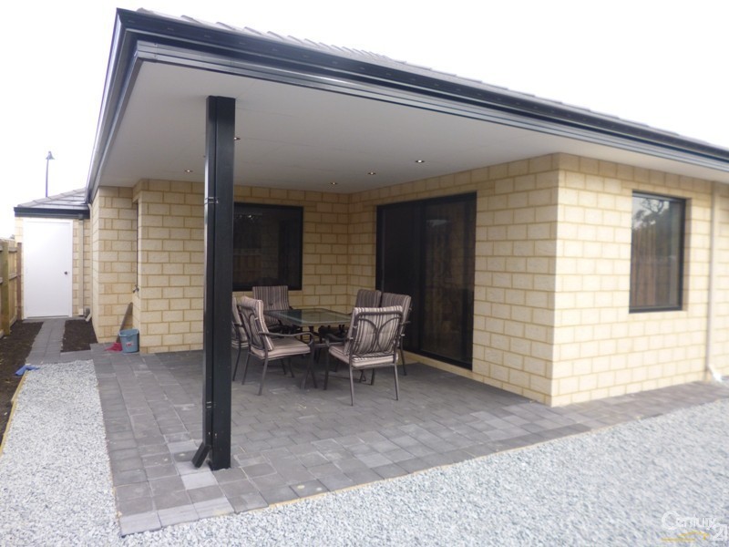 5 Loveday Street, Ellenbrook WA 6069