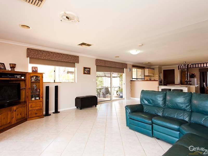 20 Maplewood Green, Ellenbrook WA 6069