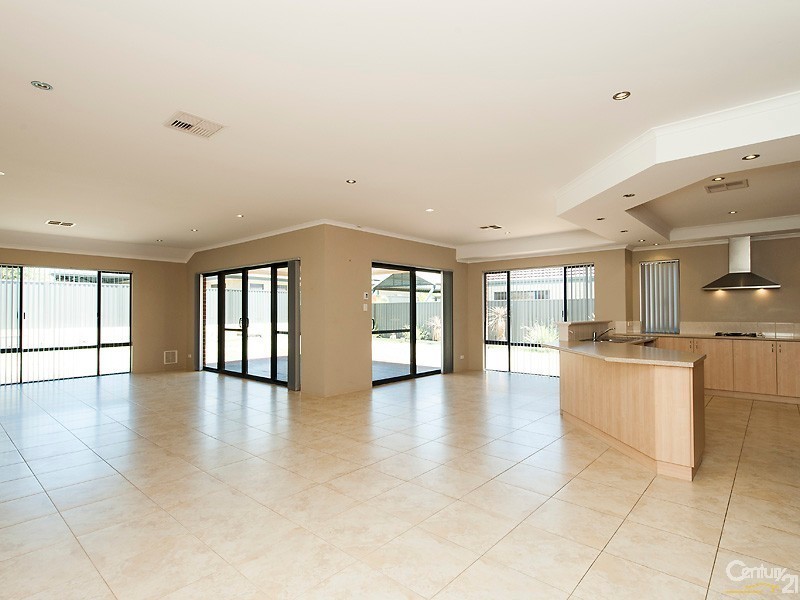 27 Amethyst Parkway, Aveley WA 6069