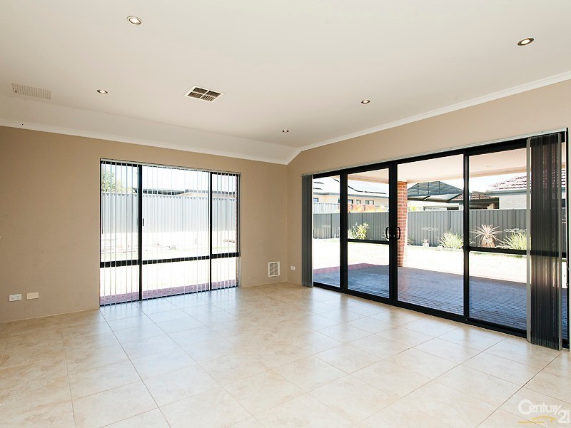 27 Amethyst Parkway, Aveley WA 6069