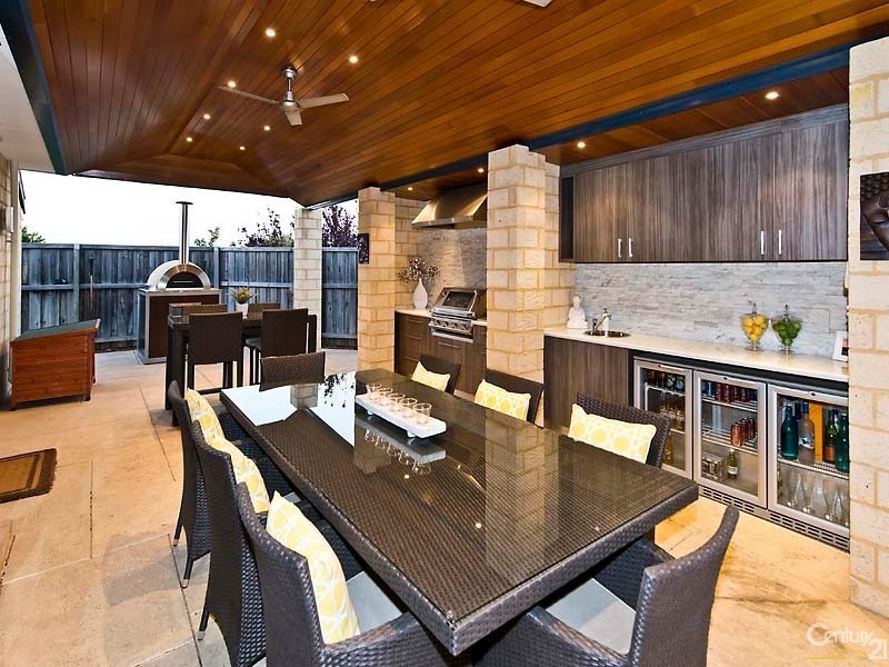 7 Ridgehill Court, Ellenbrook WA 6069