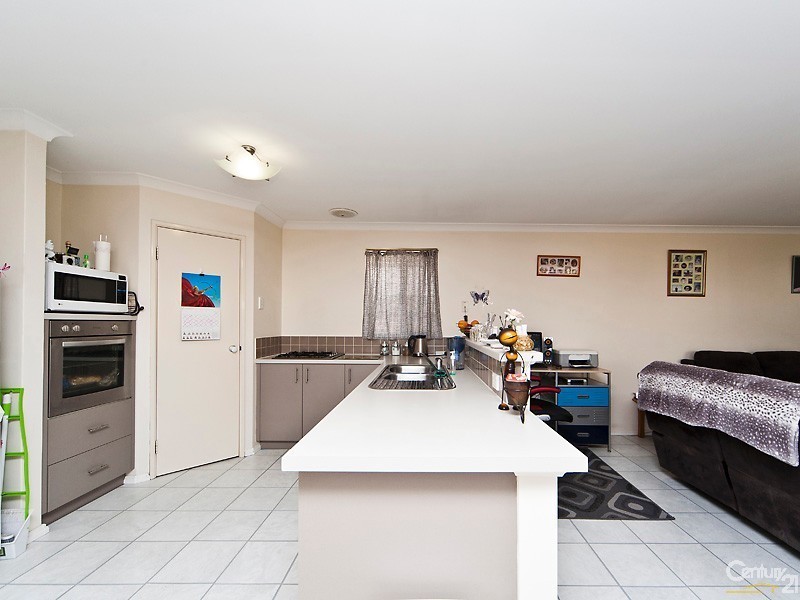 28 Parnham Avenue, Ellenbrook WA 6069