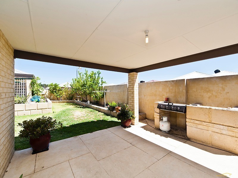 28 Parnham Avenue, Ellenbrook WA 6069