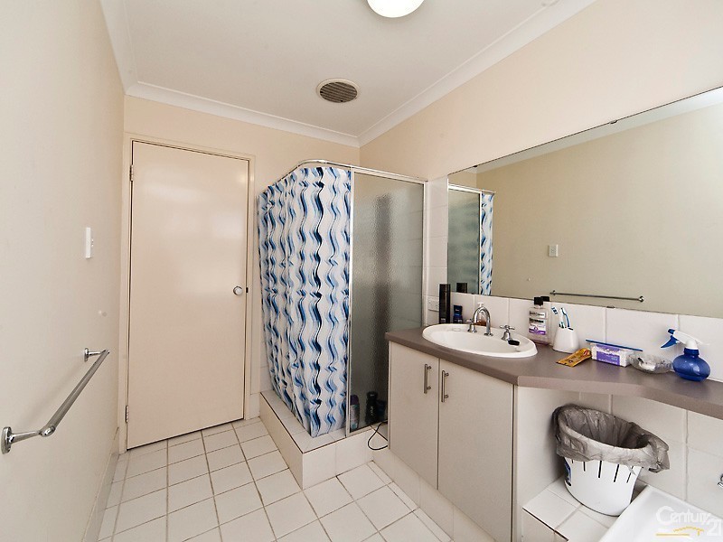 28 Parnham Avenue, Ellenbrook WA 6069