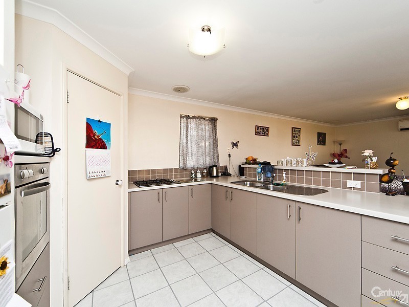 28 Parnham Avenue, Ellenbrook WA 6069