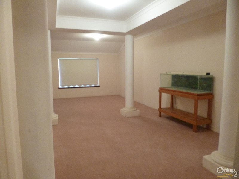 10 Millicent Way, Landsdale WA 6065