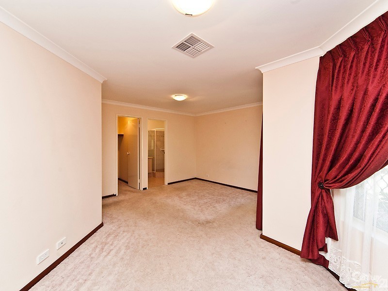 9  Springbrook Drive, Ellenbrook WA 6069