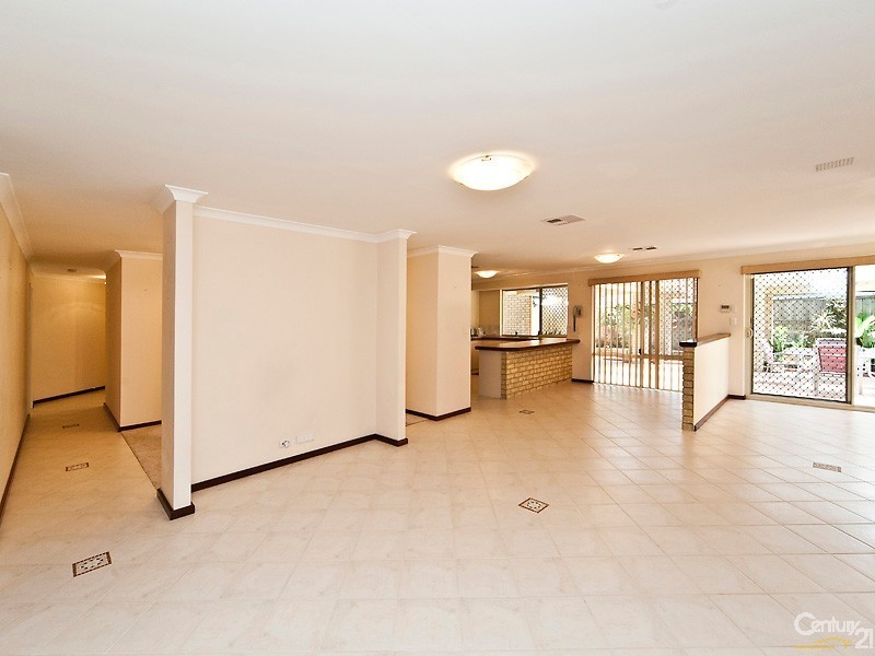 9  Springbrook Drive, Ellenbrook WA 6069