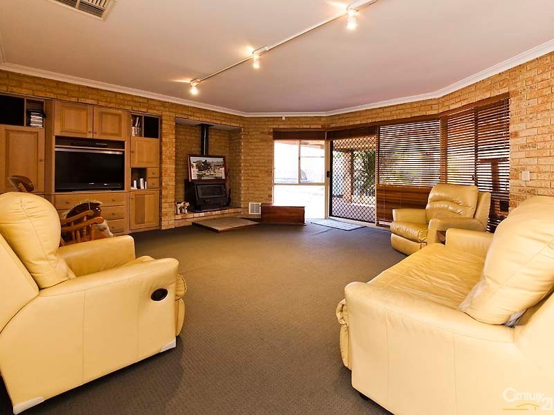 139 Railway Parade, Upper Swan WA 6069