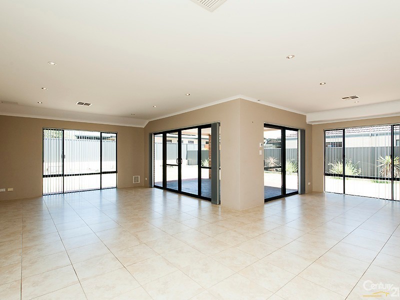 27 Amethyst Parkway, Aveley WA 6069