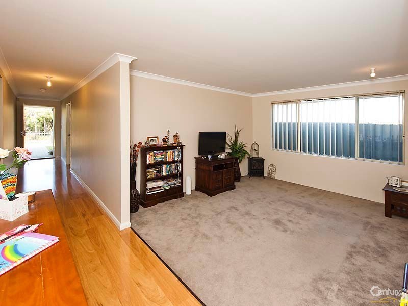 11 Duvall Parkway, Aveley WA 6069