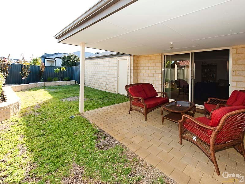 11 Duvall Parkway, Aveley WA 6069