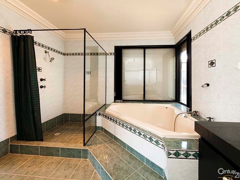 11 Pinea Turn, Ellenbrook WA 6069