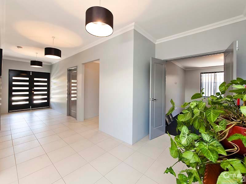 31 Bellazario Promenade, Aveley WA 6069