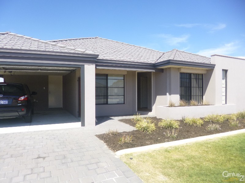 16 Starke Turn, Ellenbrook WA 6069