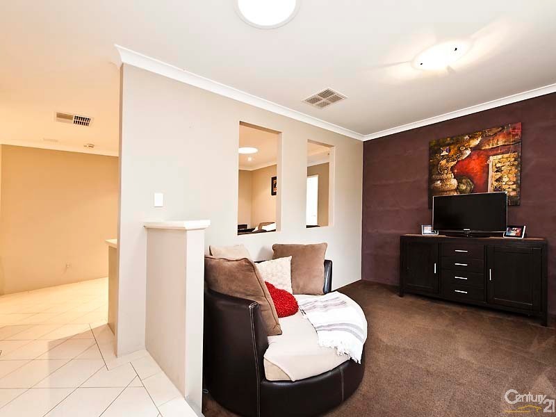 48 Millstream Grove, Ellenbrook WA 6069