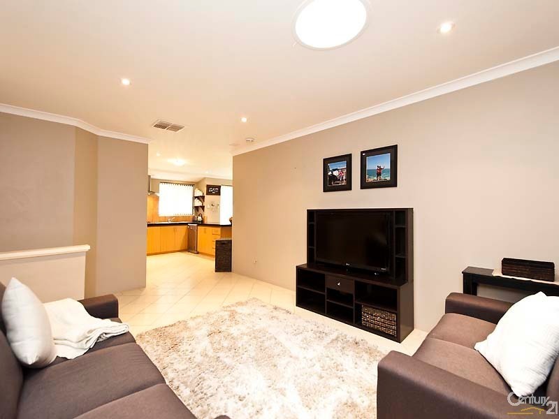 48 Millstream Grove, Ellenbrook WA 6069