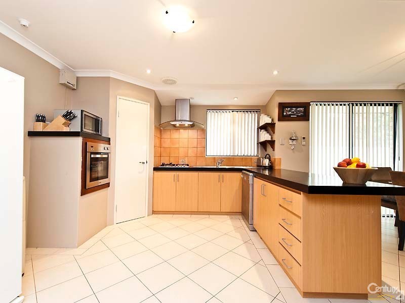48 Millstream Grove, Ellenbrook WA 6069