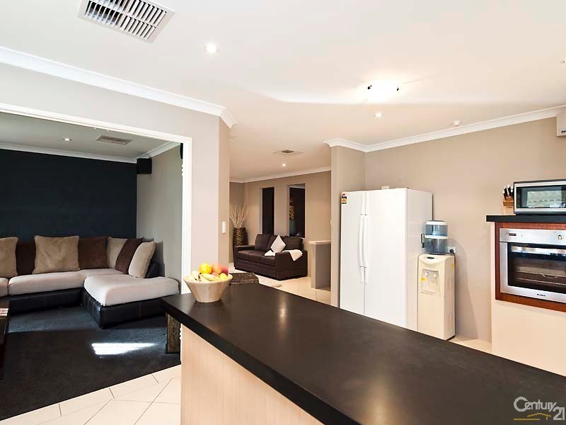 48 Millstream Grove, Ellenbrook WA 6069