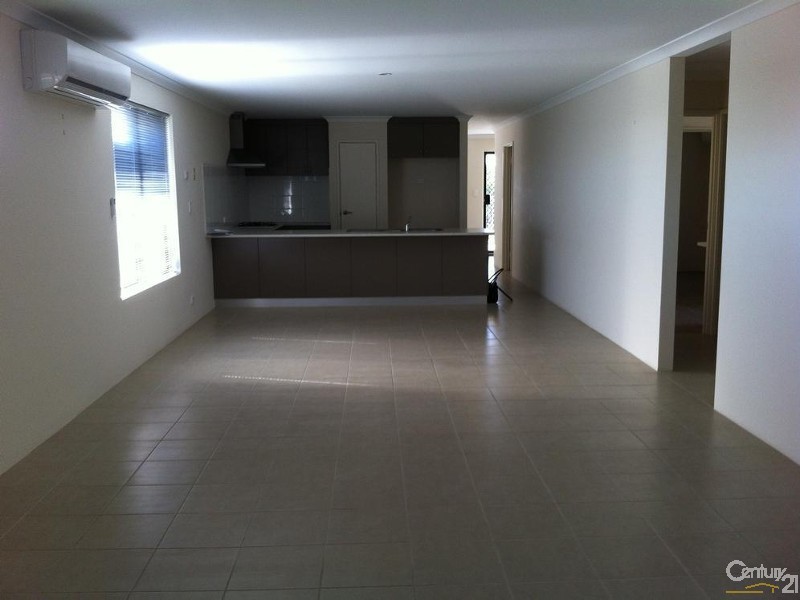 65 Grassdale Parkway, Ellenbrook WA 6069