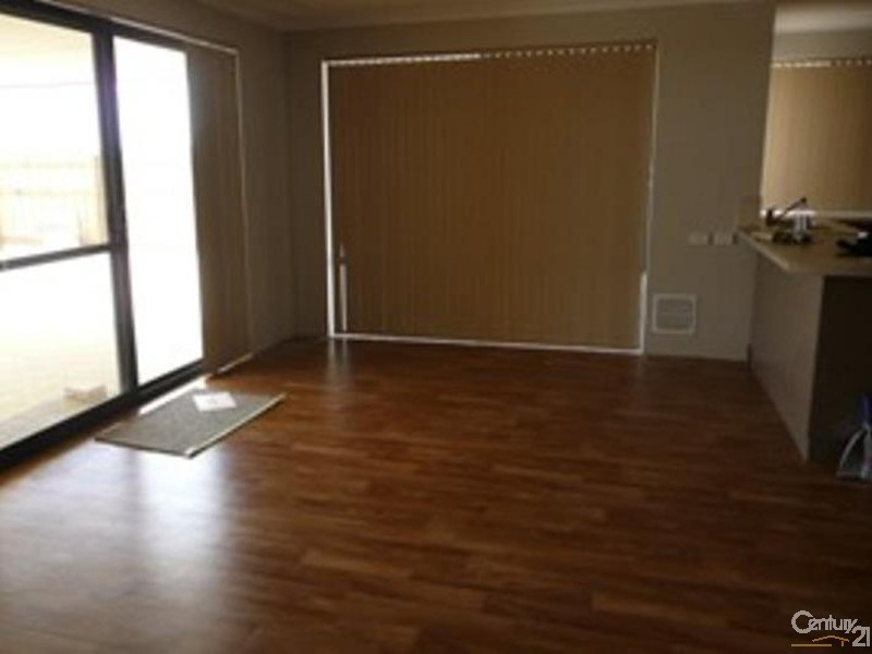 16 Rakich Drive, Ellenbrook WA 6069