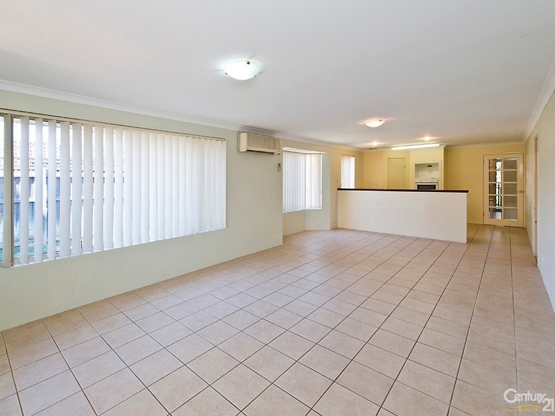 2 Silent Grove, Ellenbrook WA 6069