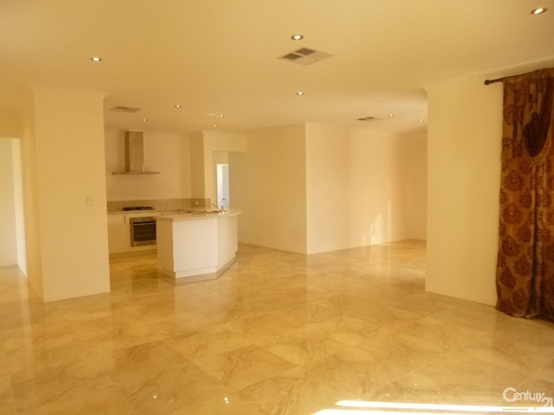 5 Loveday Street, Ellenbrook WA 6069