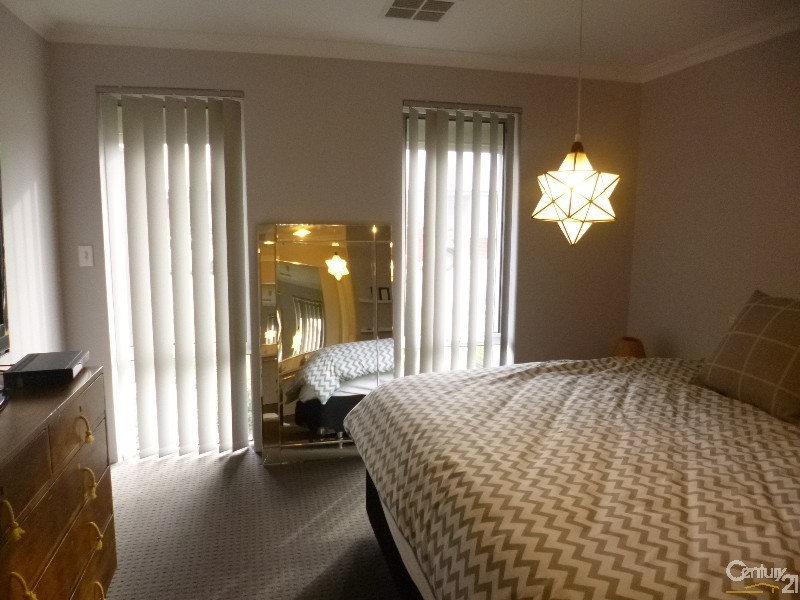 6 Castlefern Street, Ellenbrook WA 6069