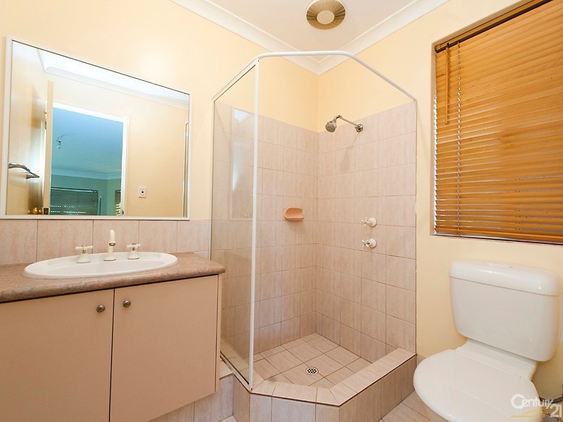 6 Karbar Pass, Ellenbrook WA 6069