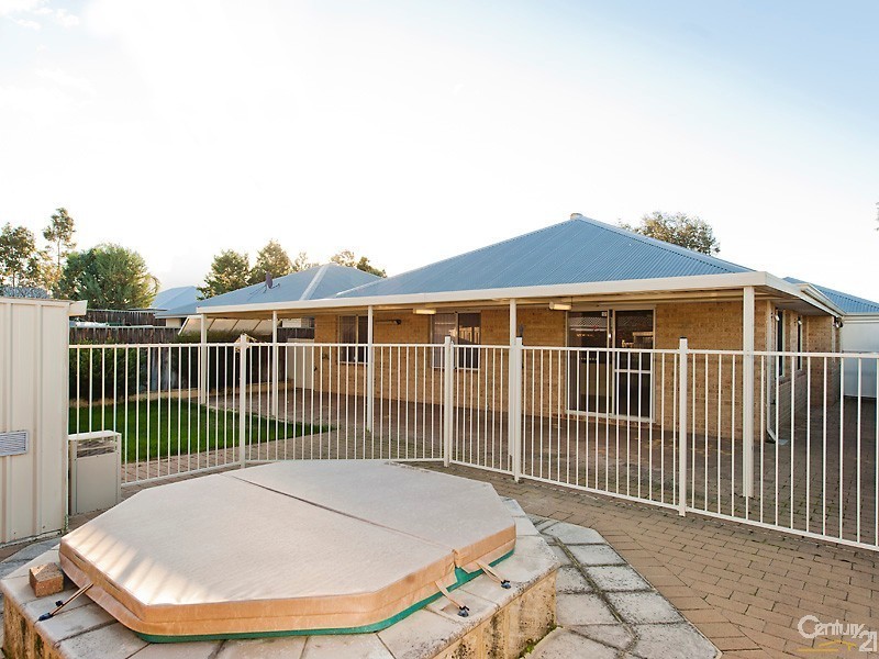 6 Karbar Pass, Ellenbrook WA 6069