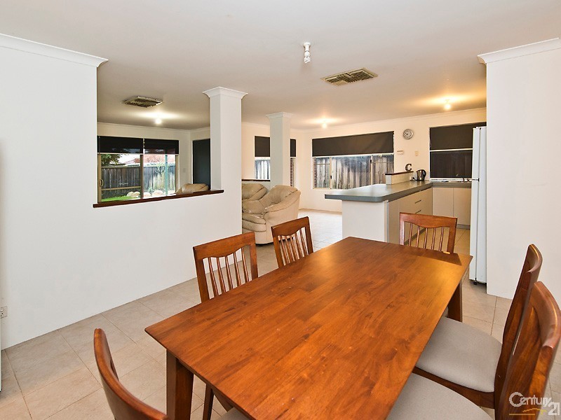 14 Regelia Turn, Ellenbrook WA 6069
