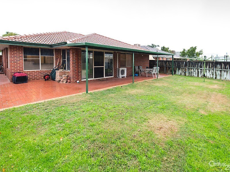 14 Regelia Turn, Ellenbrook WA 6069