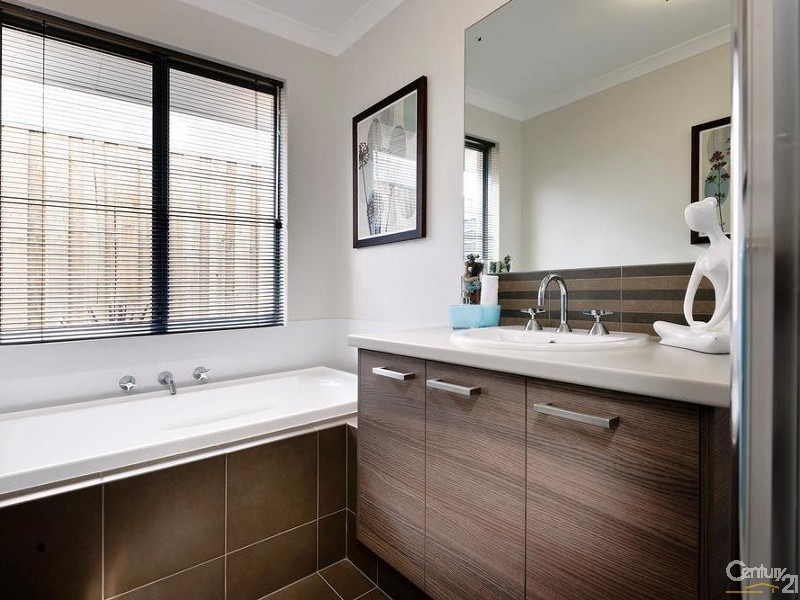 9 Adlington Way, Ellenbrook WA 6069