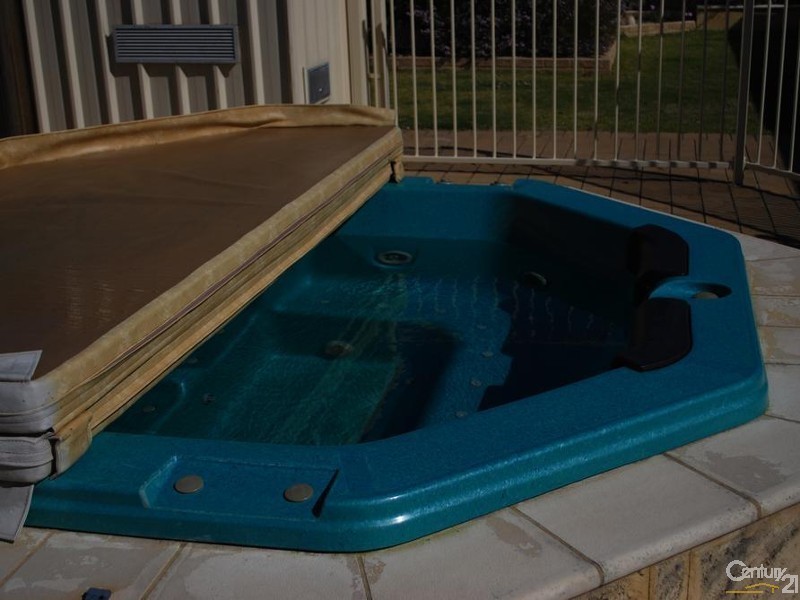 6 Karbar Pass, Ellenbrook WA 6069