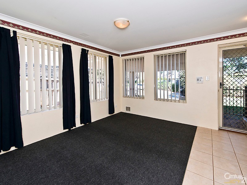 2 Silent Grove, Ellenbrook WA 6069