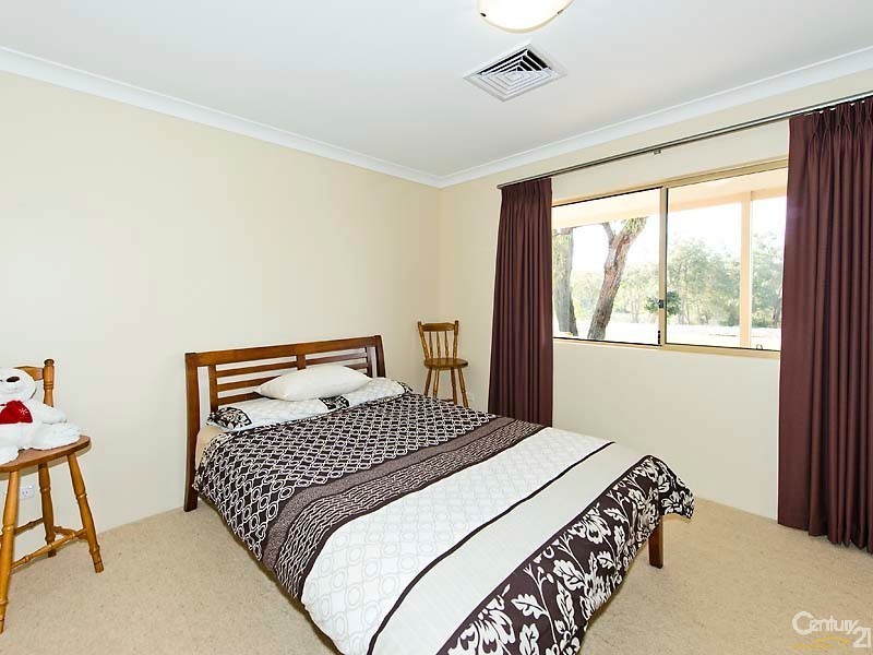 28 Carwood Crescent, Henley Brook WA 6055